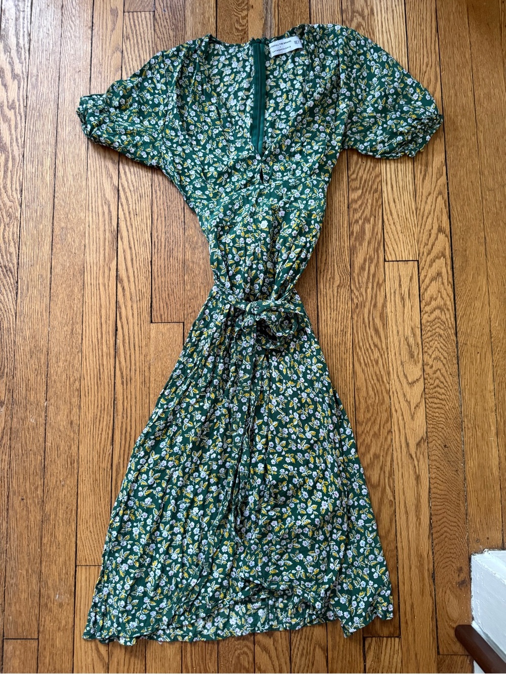 Faithfull the Brand Green Floral Midi Wrap Dress - Size 4
